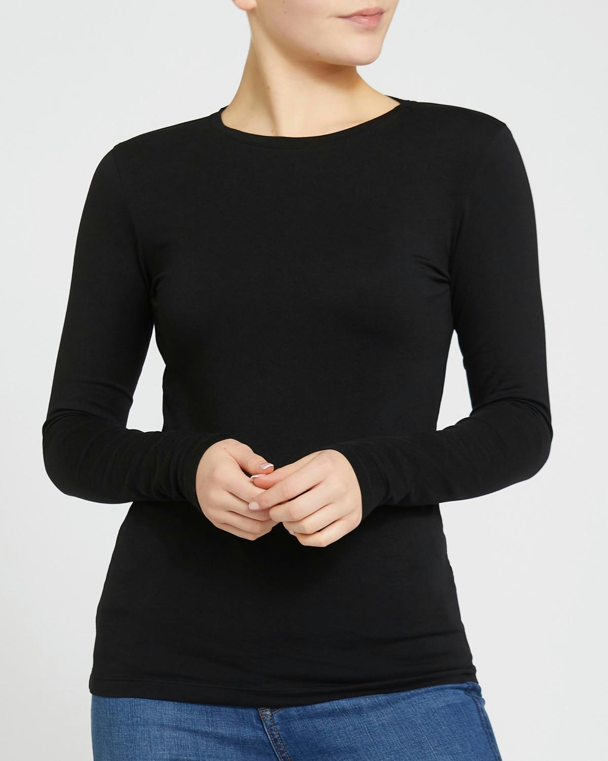 Long-Sleeved Stretch Crew Neck Top