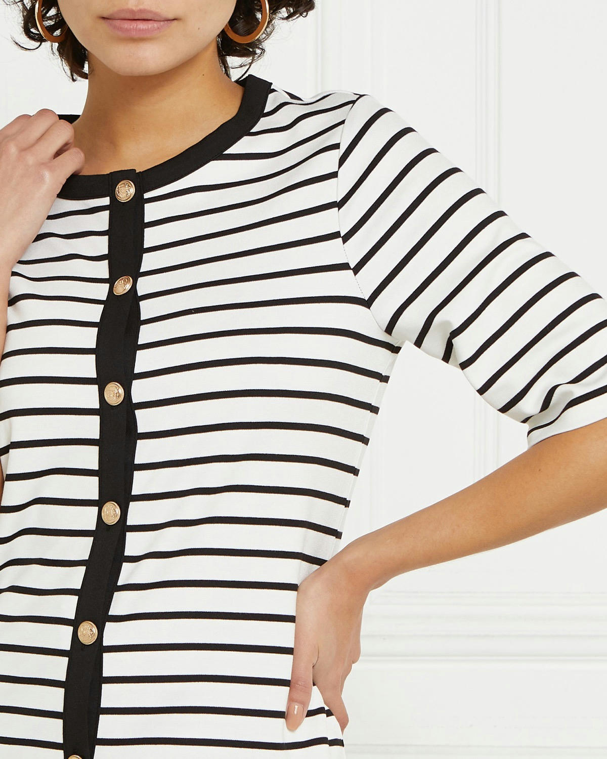 Gallery Stripe Button Detail Top