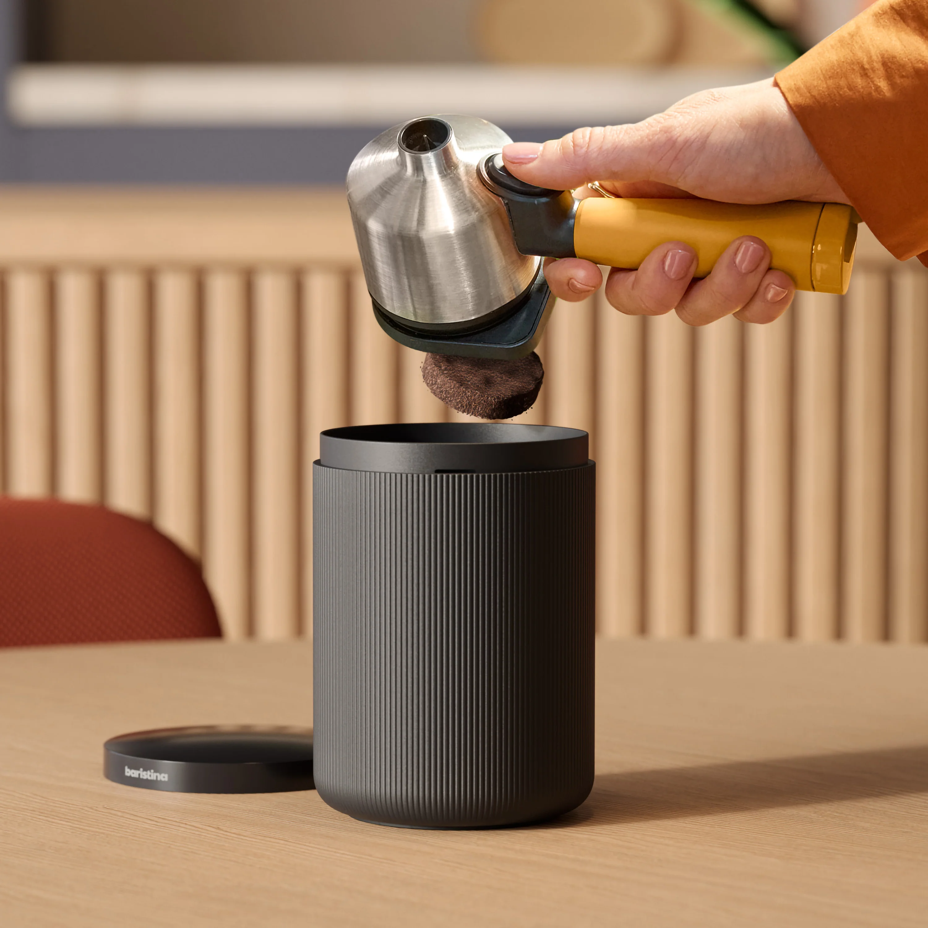 Baristina Coffee Grounds Box, black