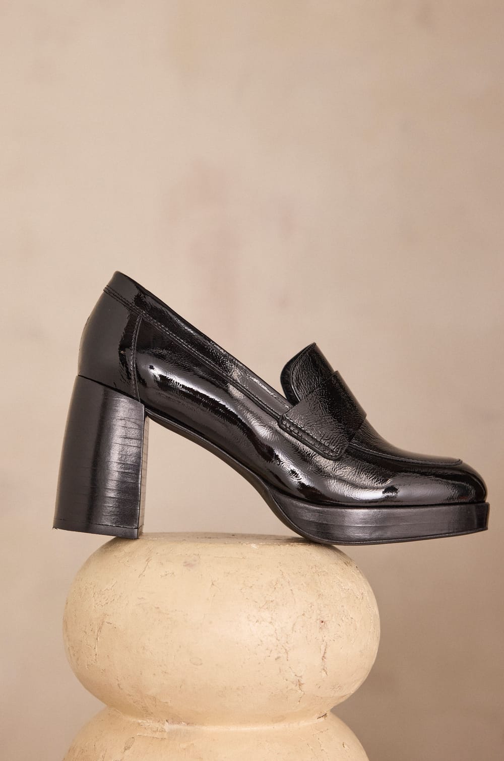VIOLETTE leather loafers