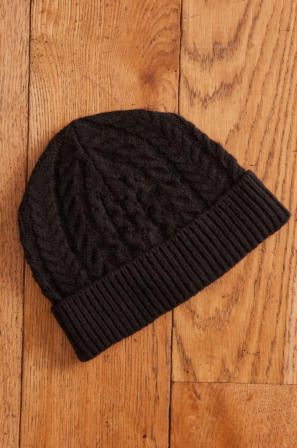 HOCHE cable knit hat