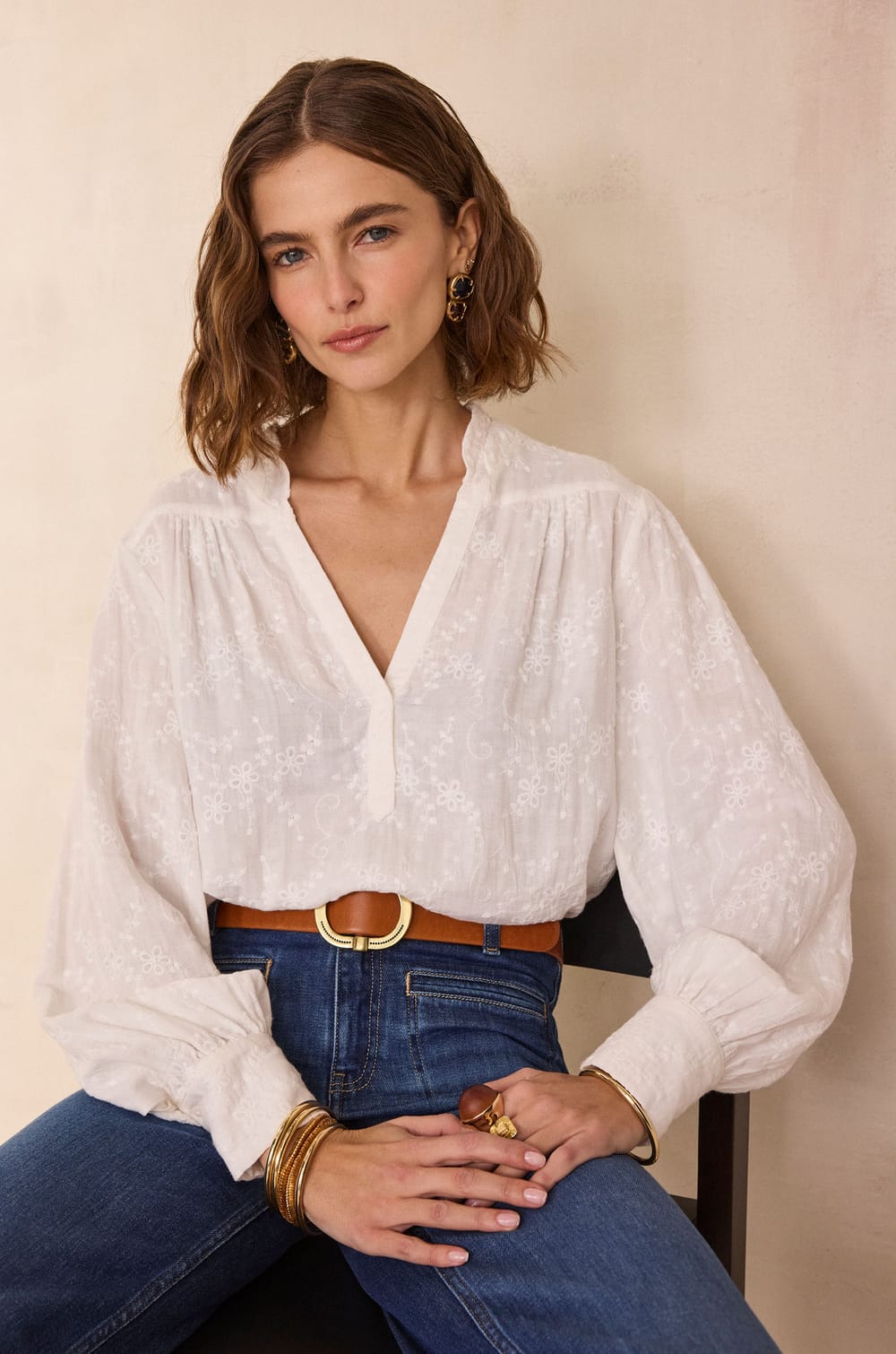 Blouse with floral embroidery DILA