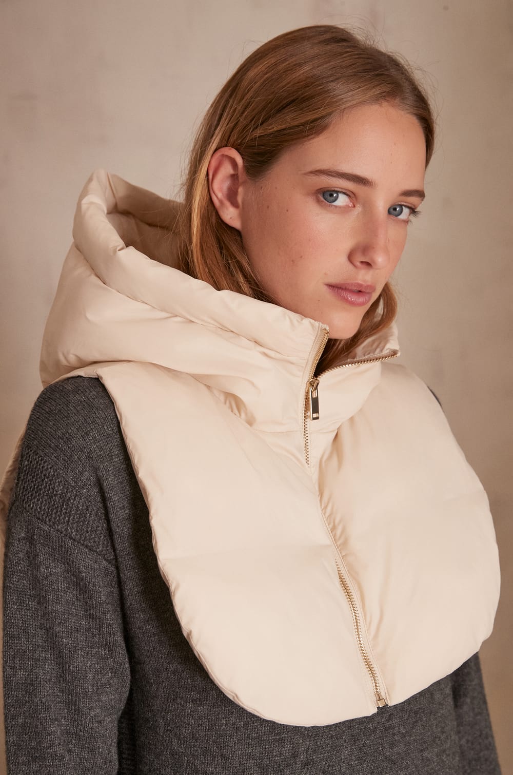 LUCIEN hooded collar