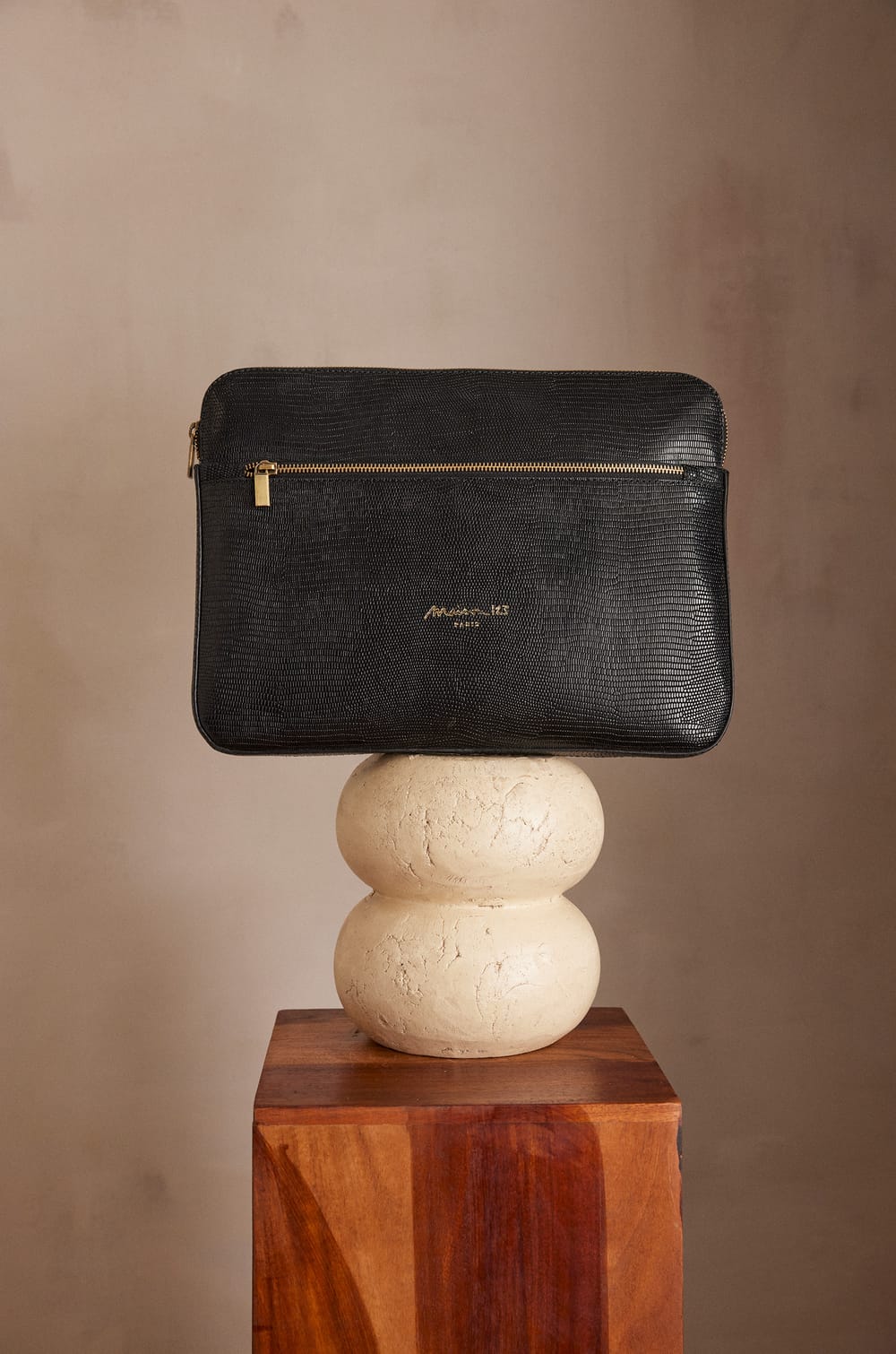 LEON leather laptop sleeve