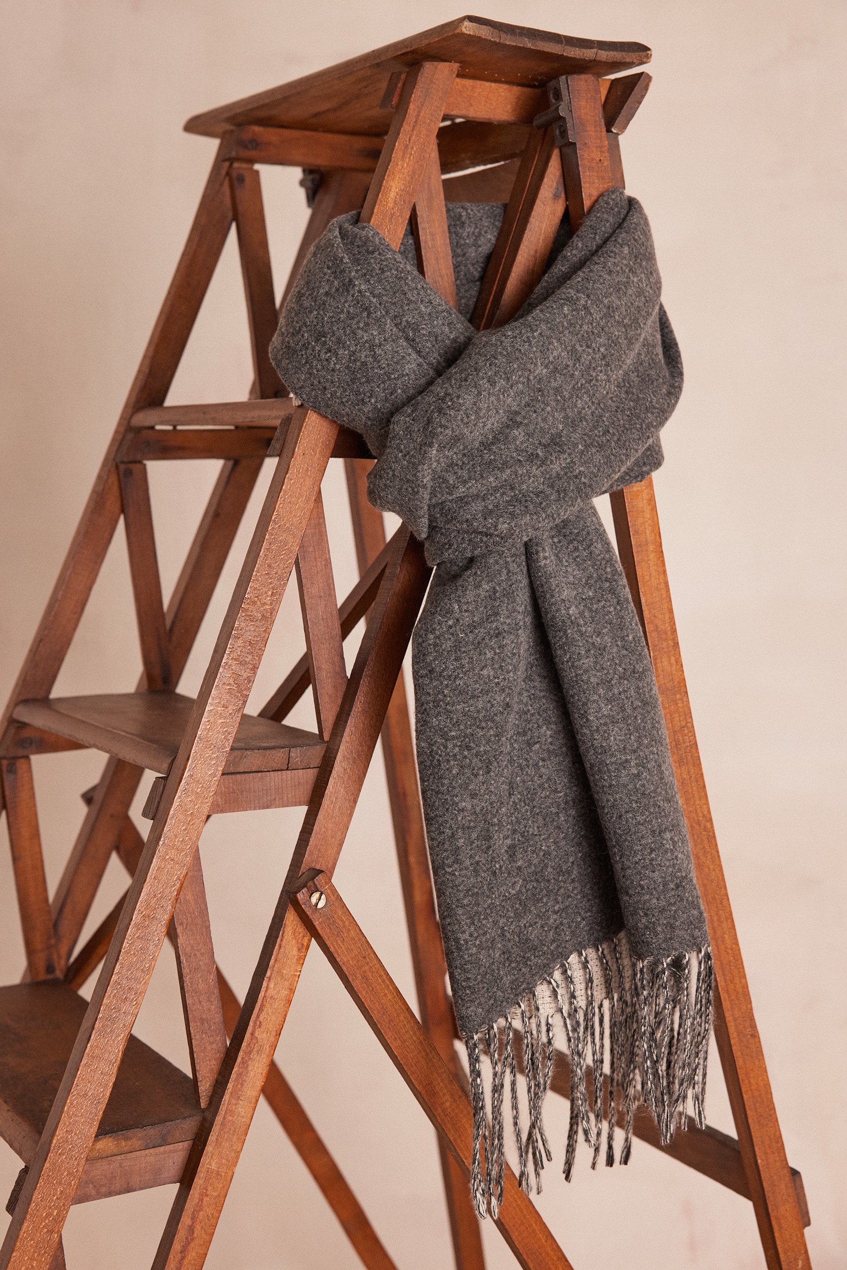 THEA double-sided scarf