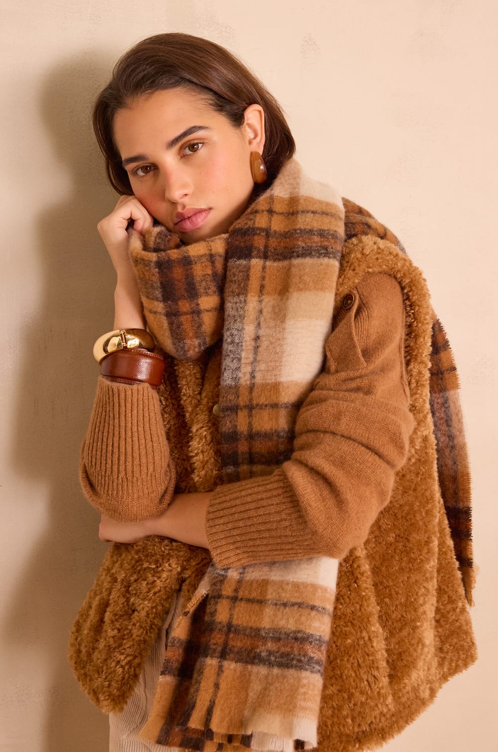 BROOKLYN Sleeveless Cardigan