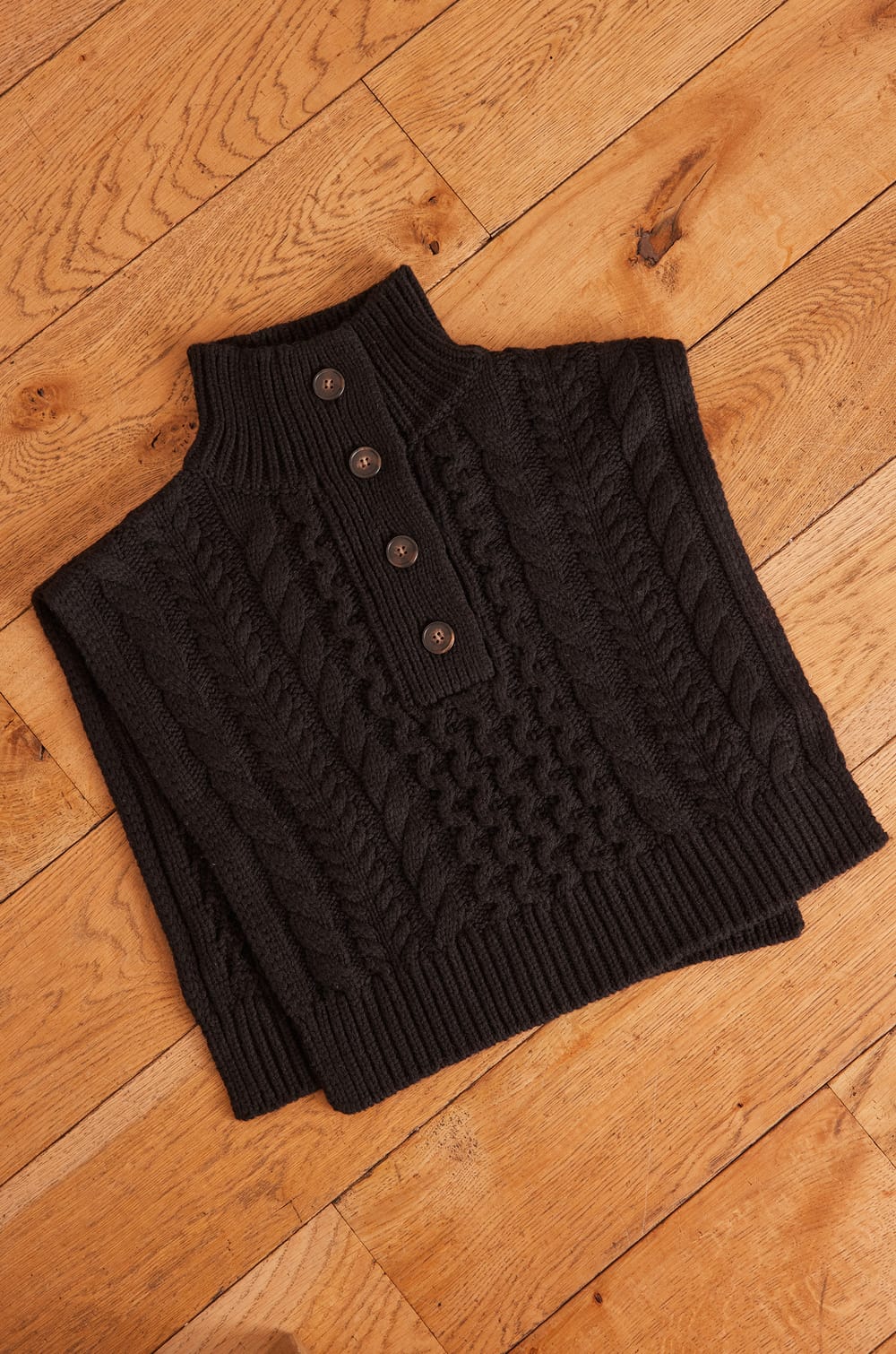 TEDDY cable knit collar