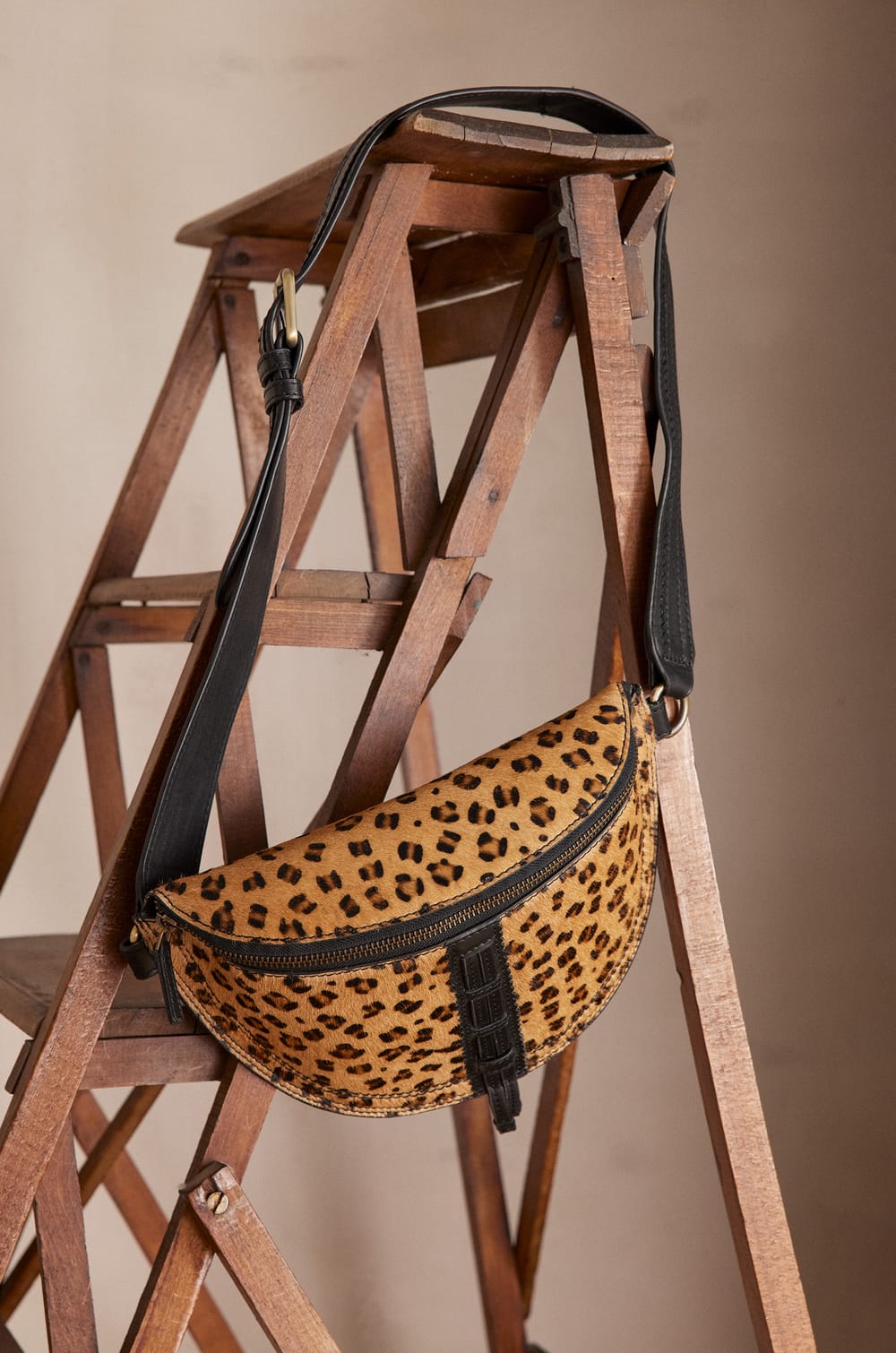 LUCIEN leather bum bag