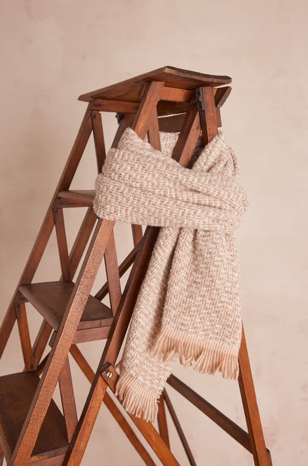 TIMOTHE tweed effect scarf