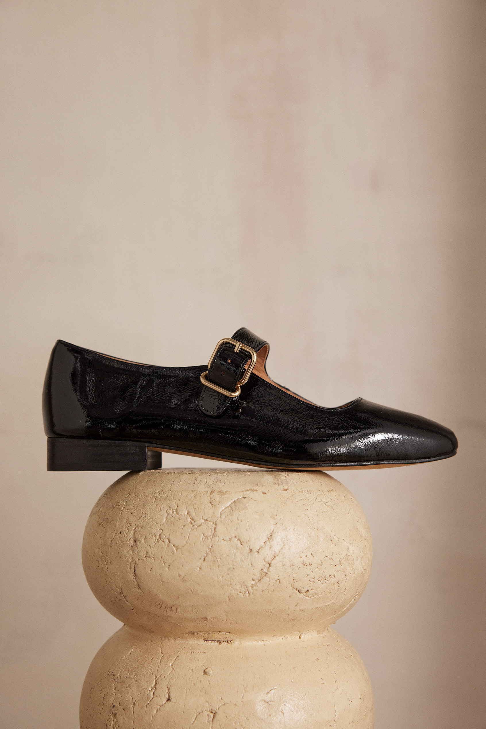 VELVET patent leather ballet flats