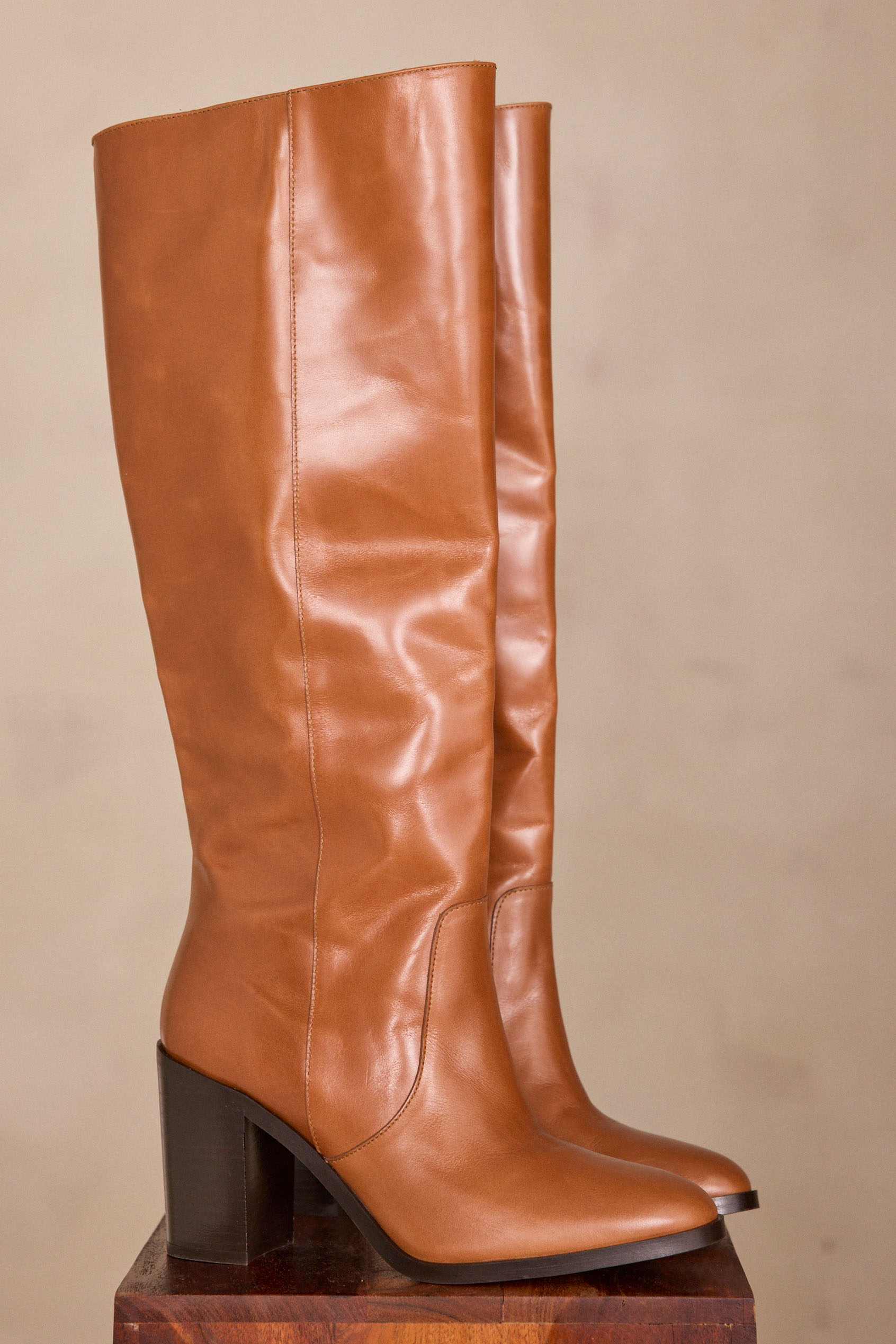 100% leather VANESSA boots