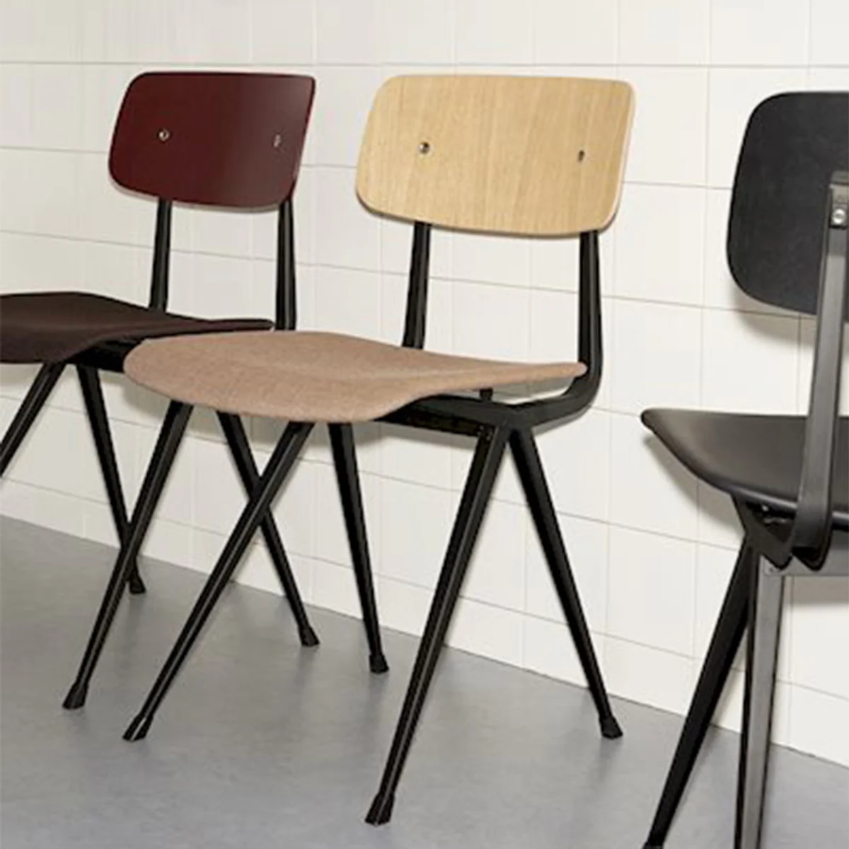 Chaise Result Noir - Rouge Brique - Chêne Laqué