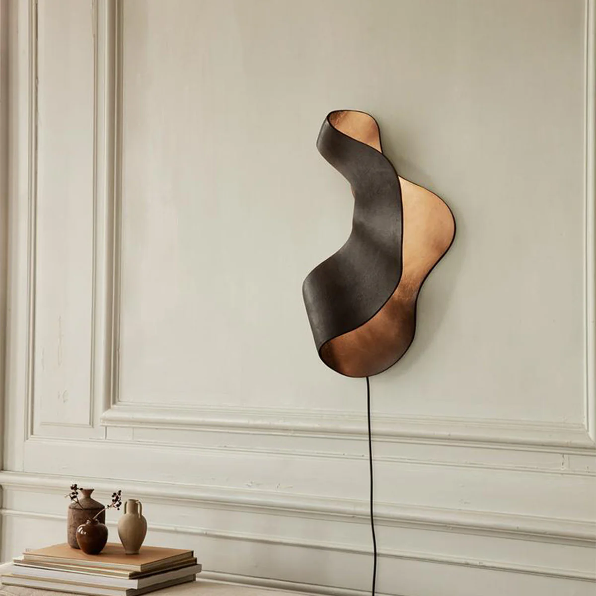 Lampe murale Oyster - 33,6 x h 60 cm - Noir