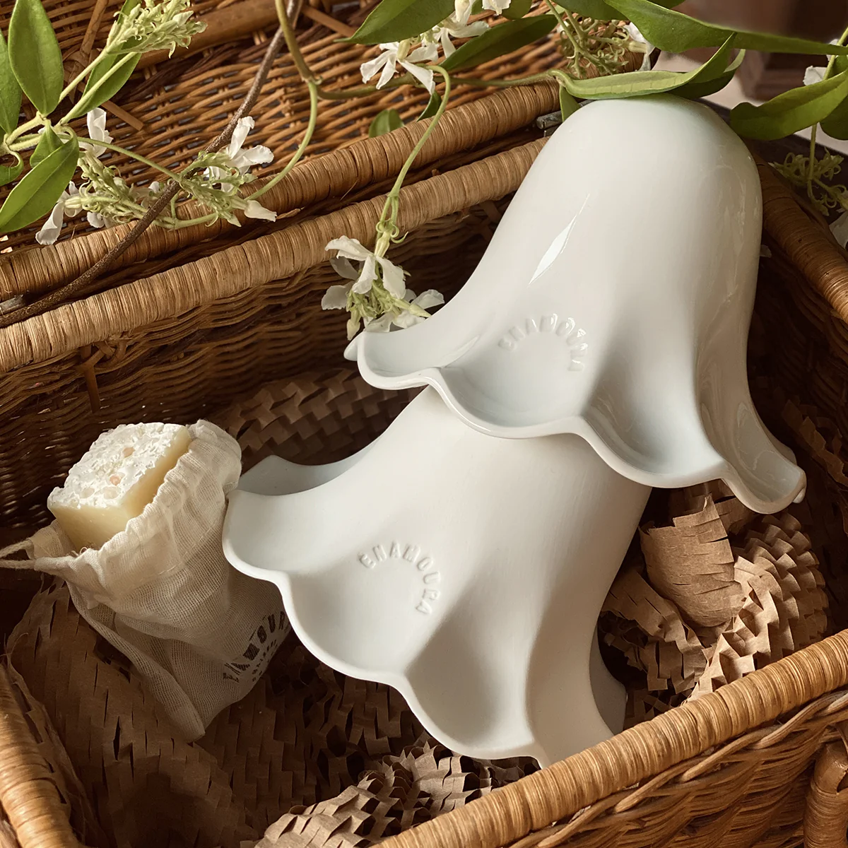 Baladeuse Lili en porcelaine émaillée - Ø 13 cm