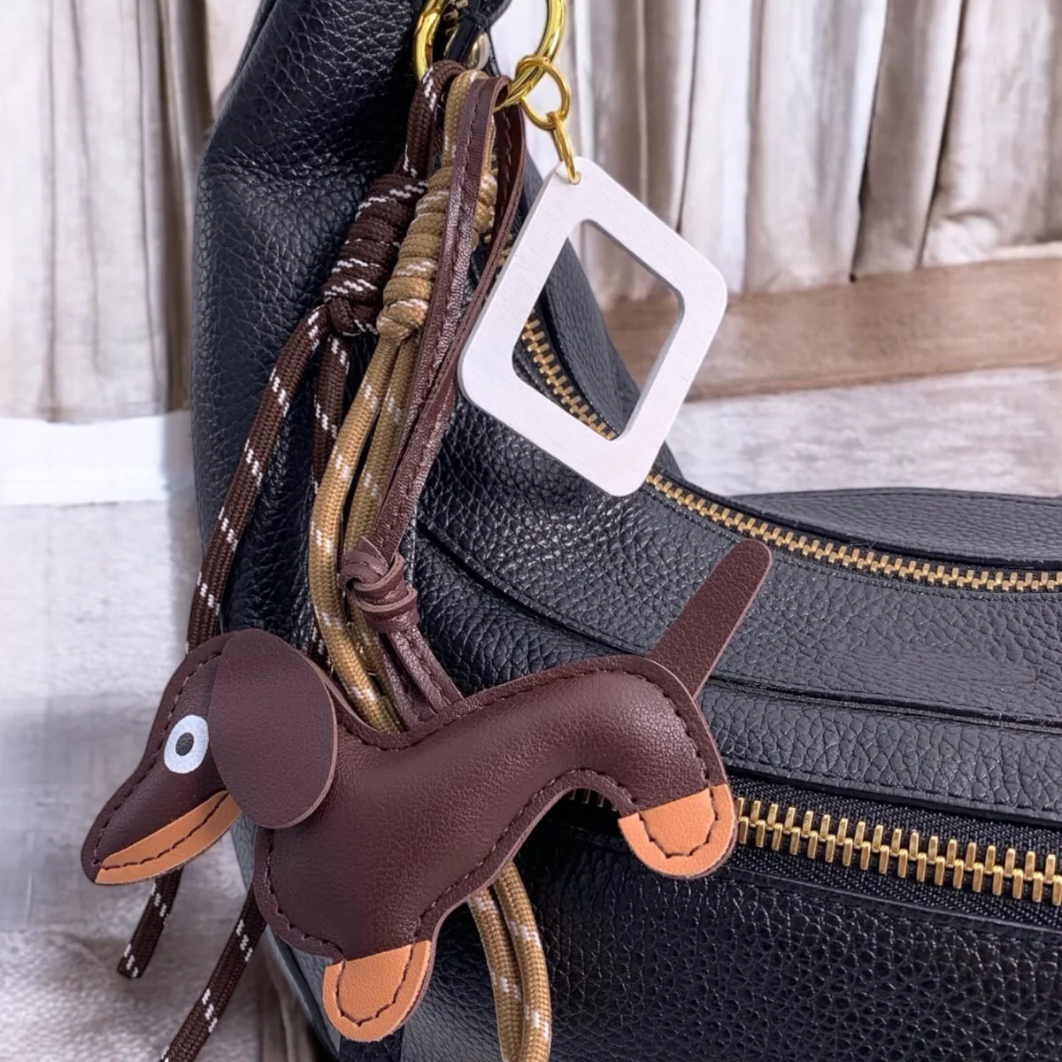 Porte-clés et bijou de sac - Chien Carré Brun