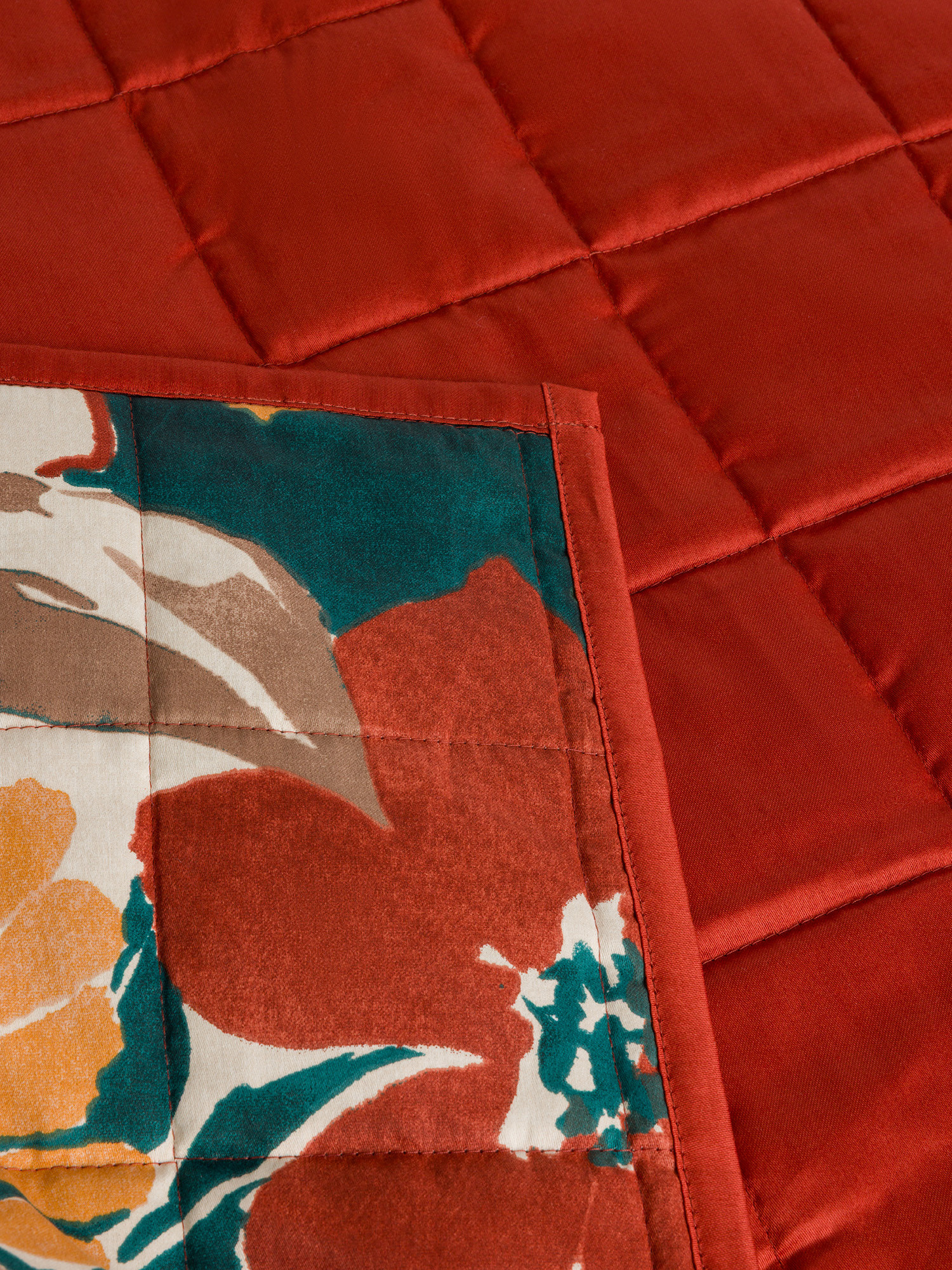 Trapunta in raso di cotone stampa floreale