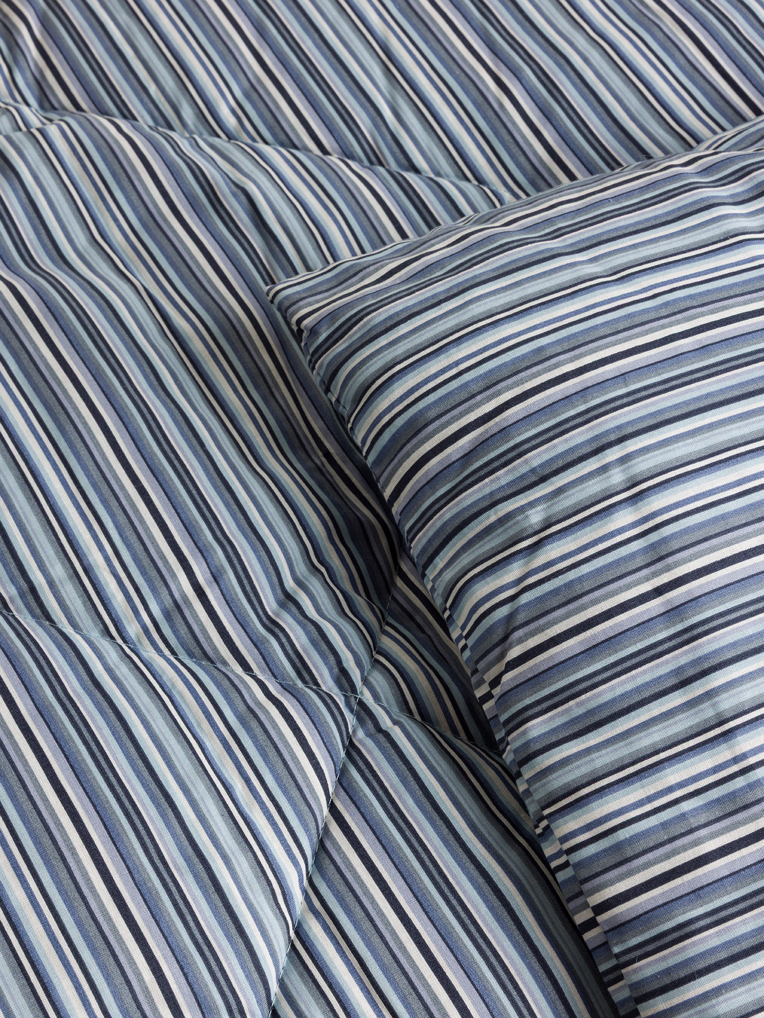 Trapunta in puro cotone a righe