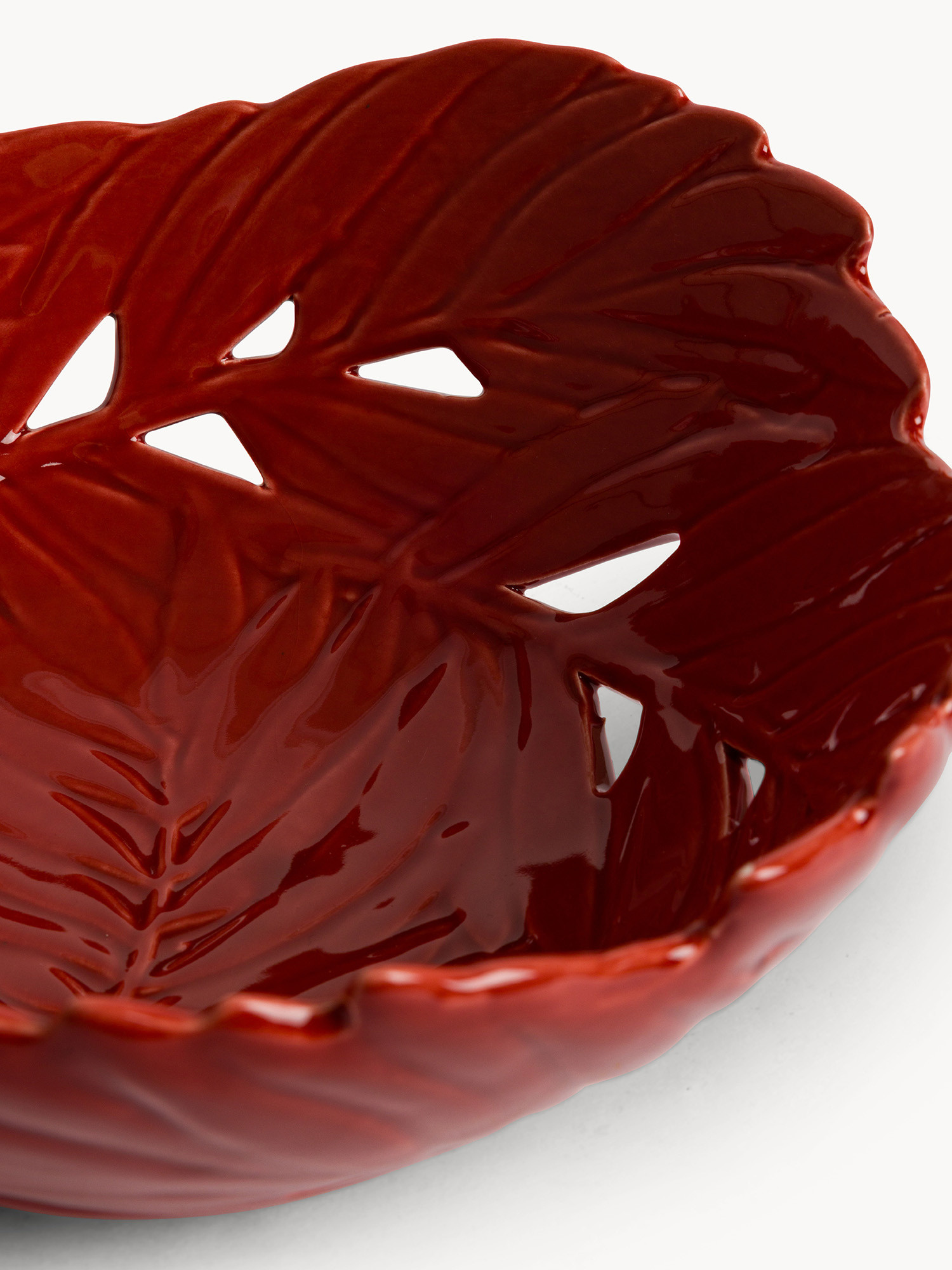 Coppa in stoneware foglia in rilievo