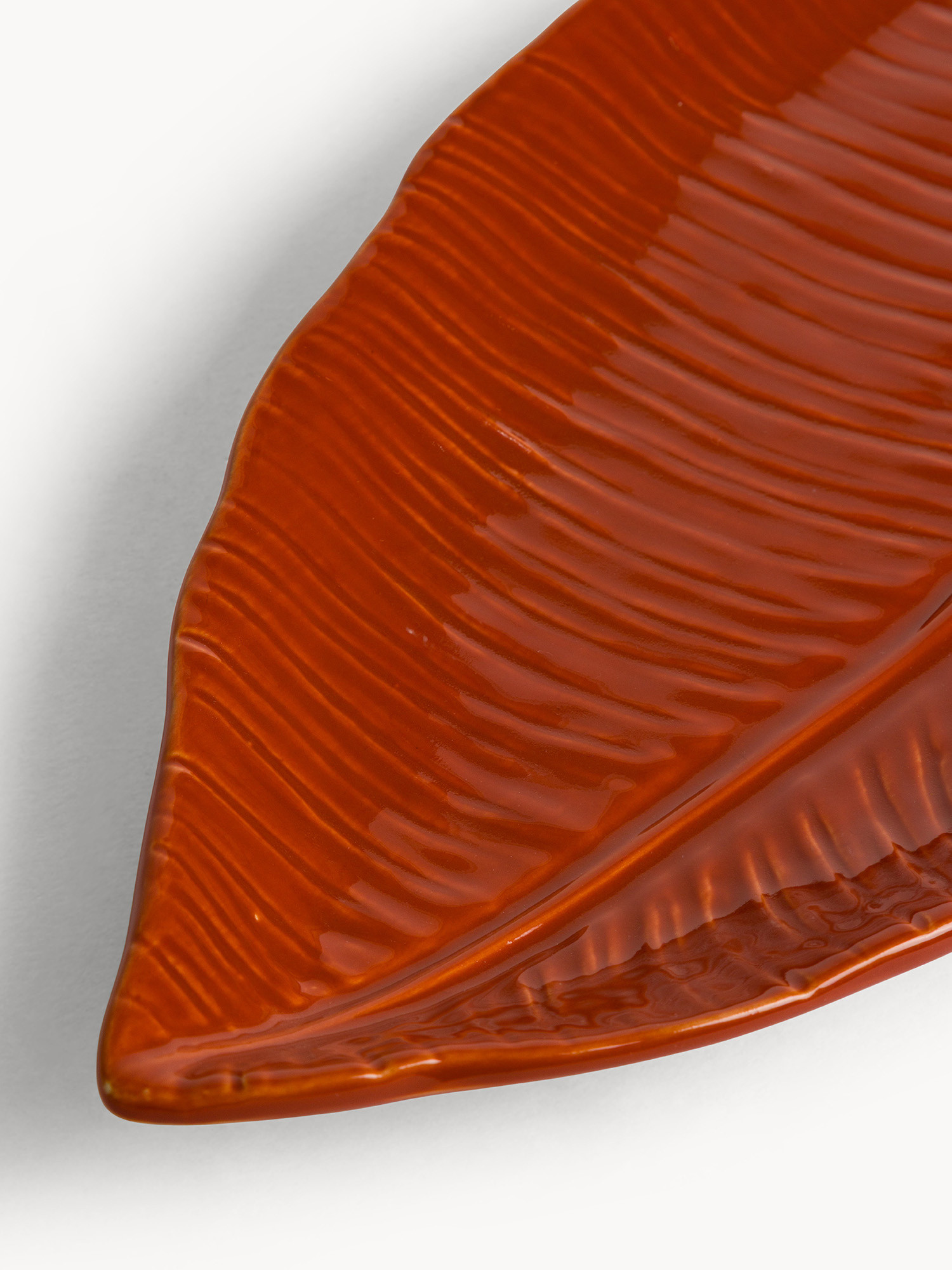 Piattino in stoneware a forma di foglia