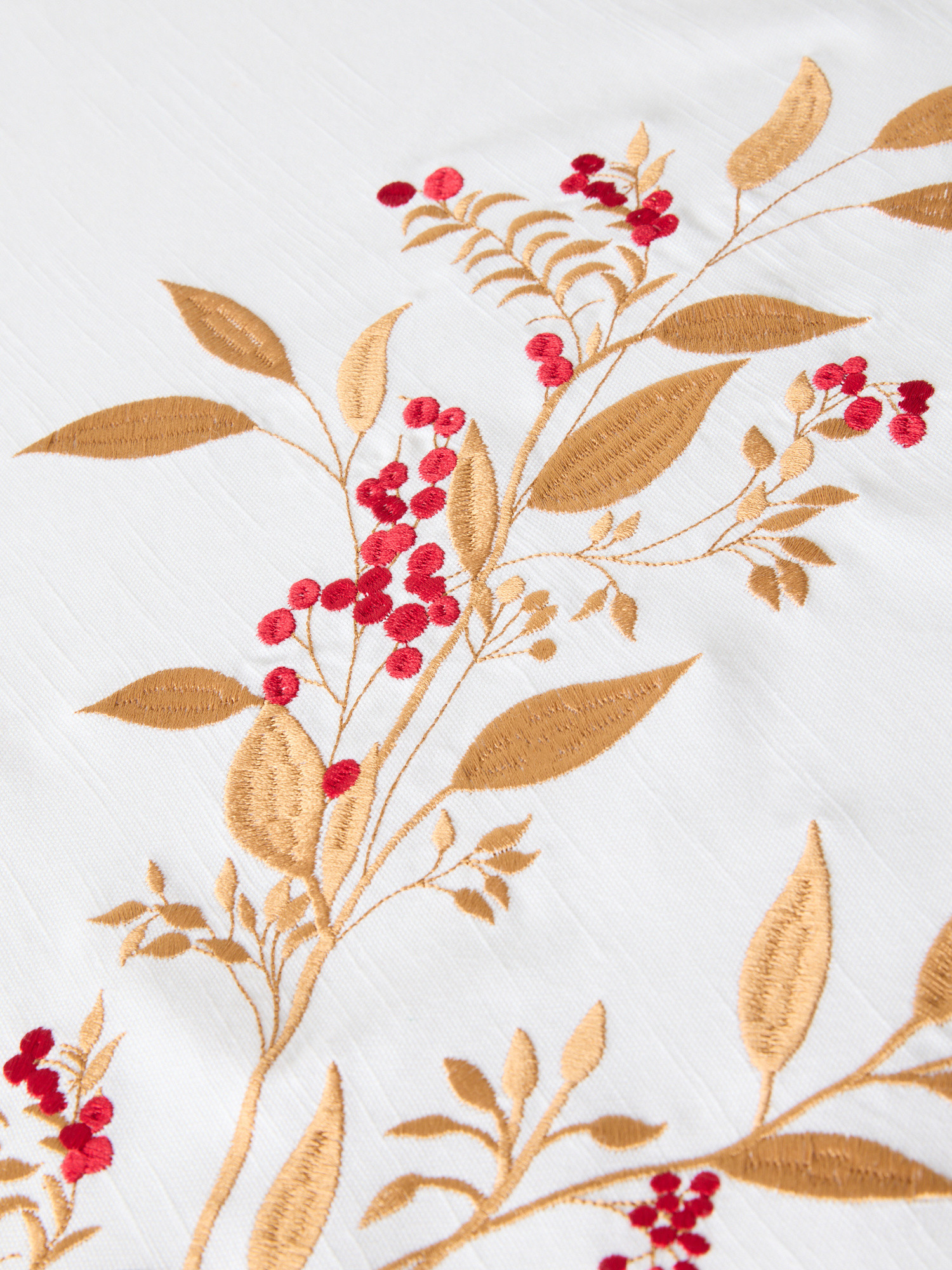 Tovaglia in slub di puro cotone con ricamo foliage