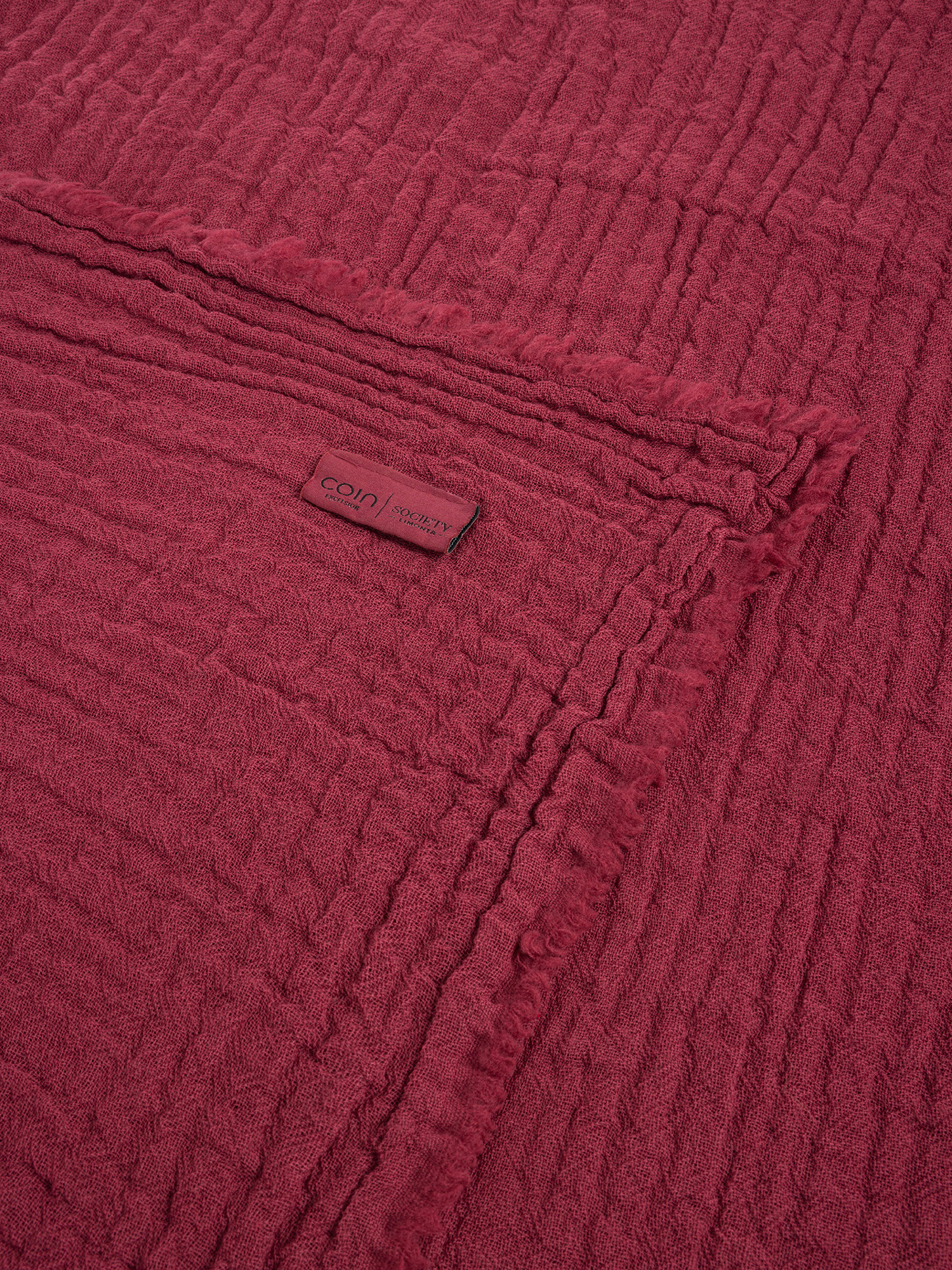 Plaid morbidissimo in pura lana Special Capsule SOCIETY Made in Italy per Coincasa