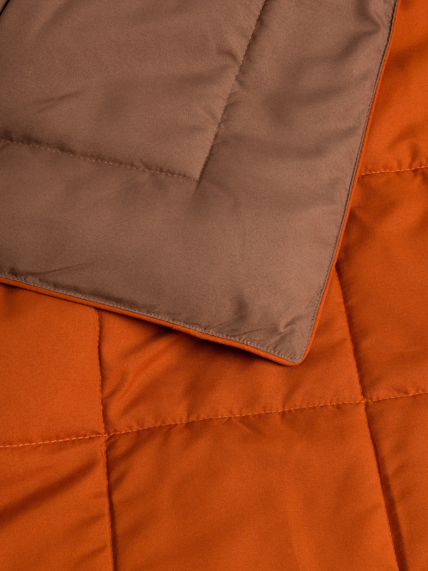 Trapunta double face in microfibra leggera