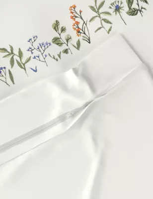 Wild Primrose Sateen Embroidered Bedding Set