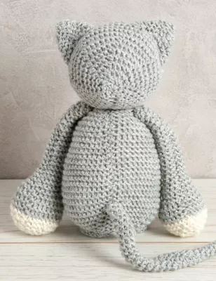 Chloe Cat Knitting Kit