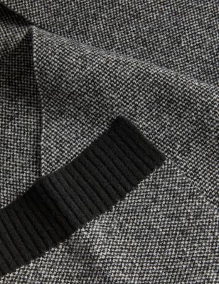 Textured Knitted Scarf