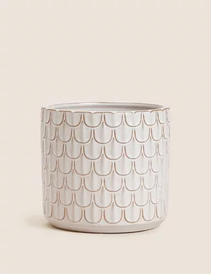 Medium Scalloped Textured Planter