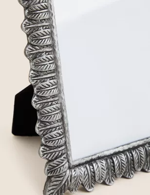 Vintage Metal Leaf Photo Frame 5x7 Inch