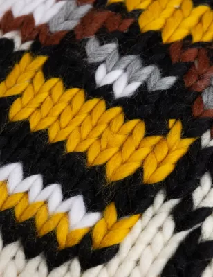 Bee Cushion Cover Knitting Kit