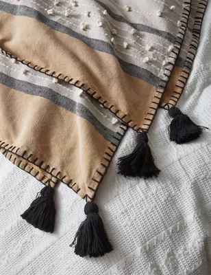 Casablanca Collection Belvedere Throw