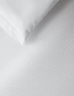 Iris Pure Cotton Spotty Dobby Bedding Set