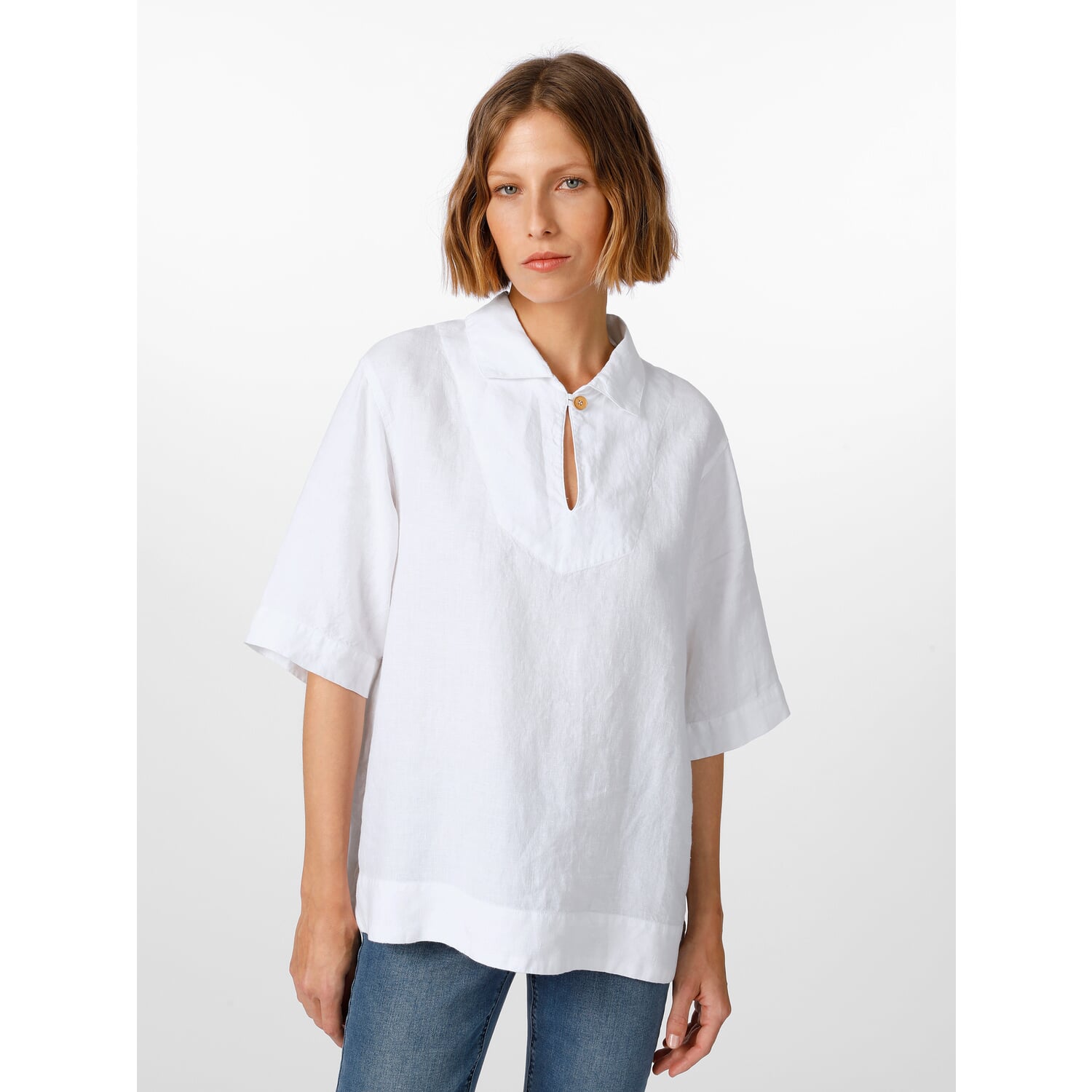 Ladies linen slip-on blouse