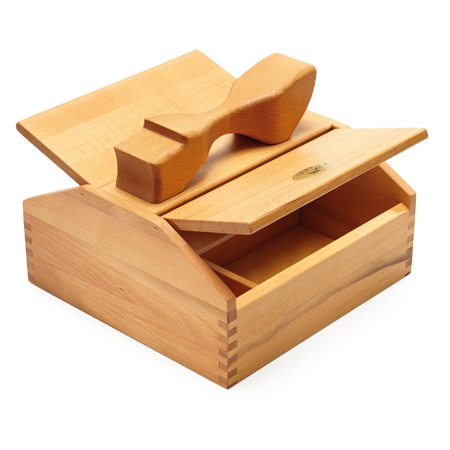 Tapir shoe polish box with handle