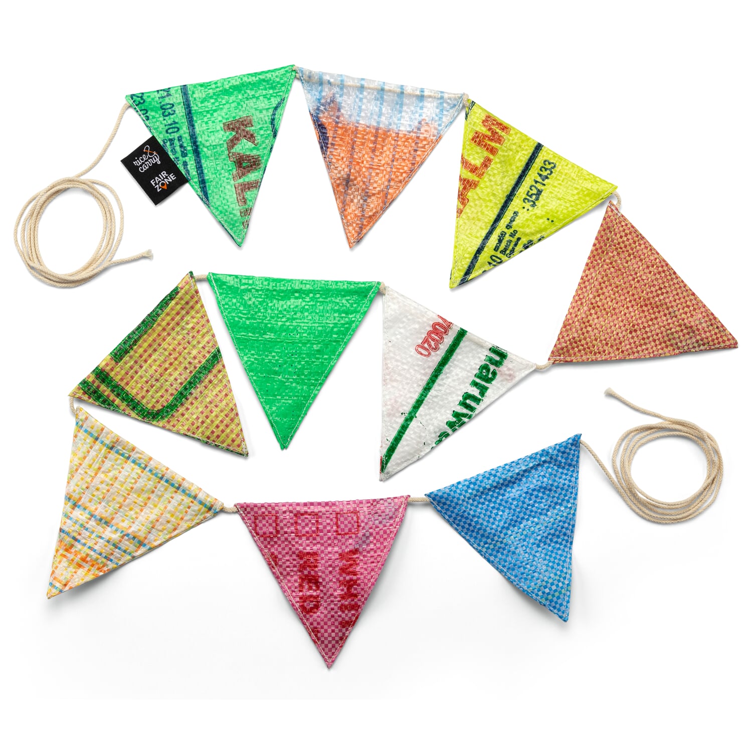 Upcycling pennant chain