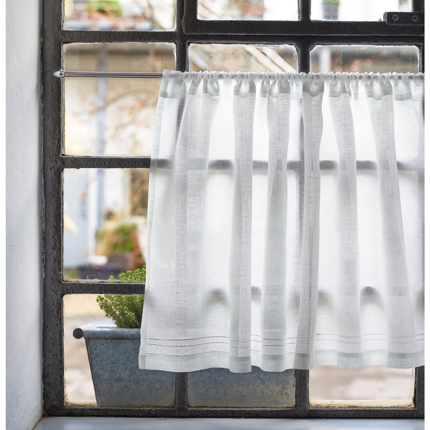Pane curtain pure linen voile