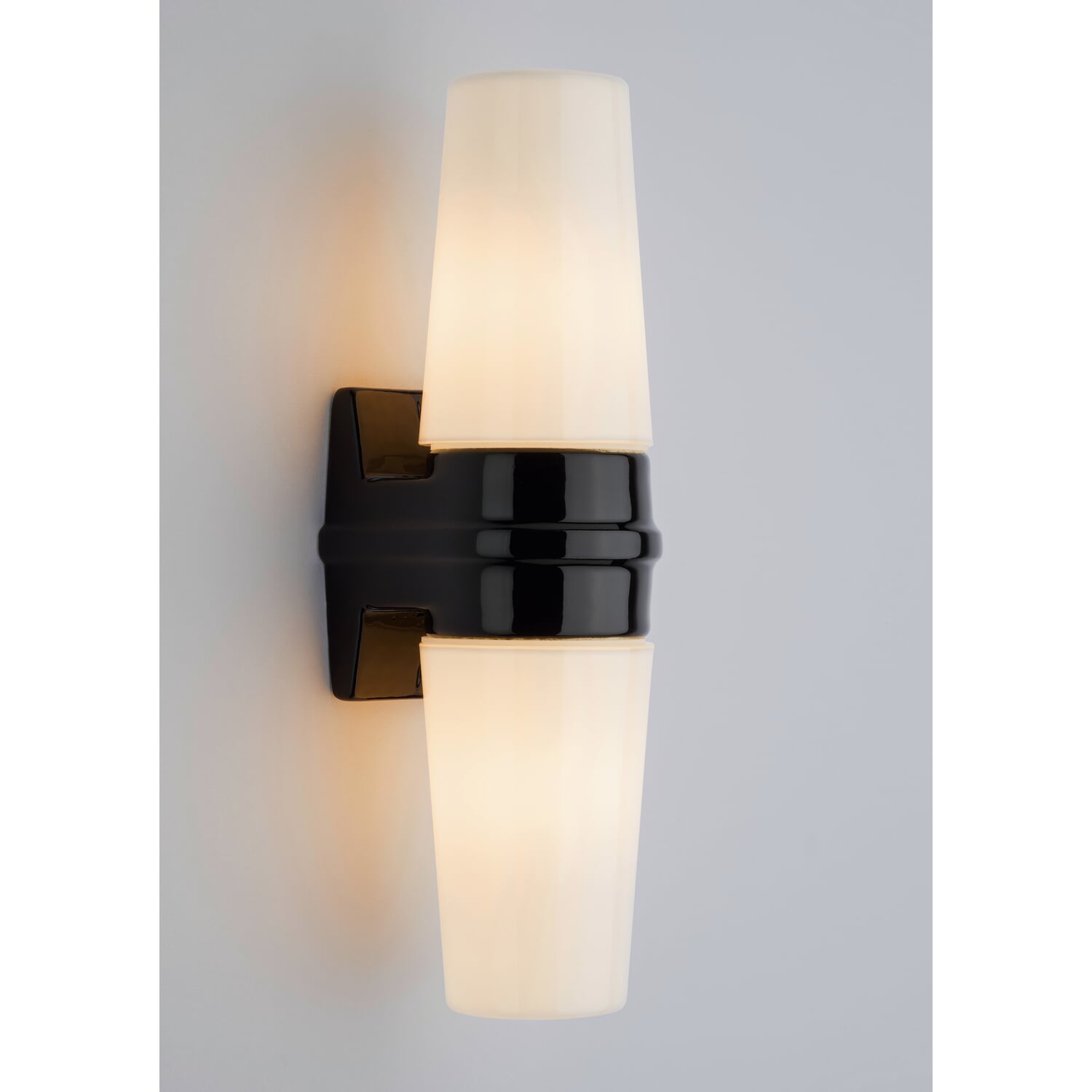 Wall and mirror lamp porcelain