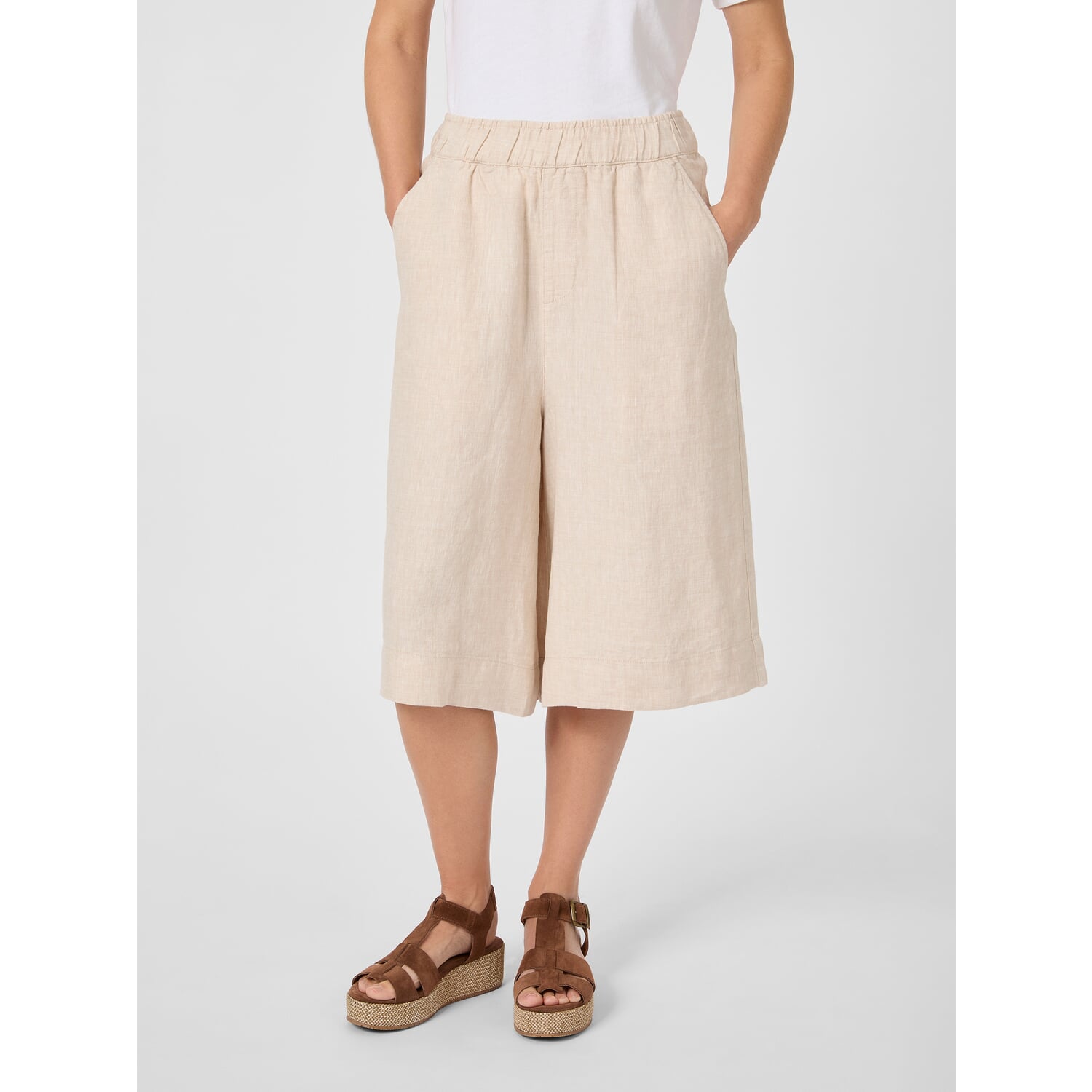 Ladies' linen Bermuda trousers