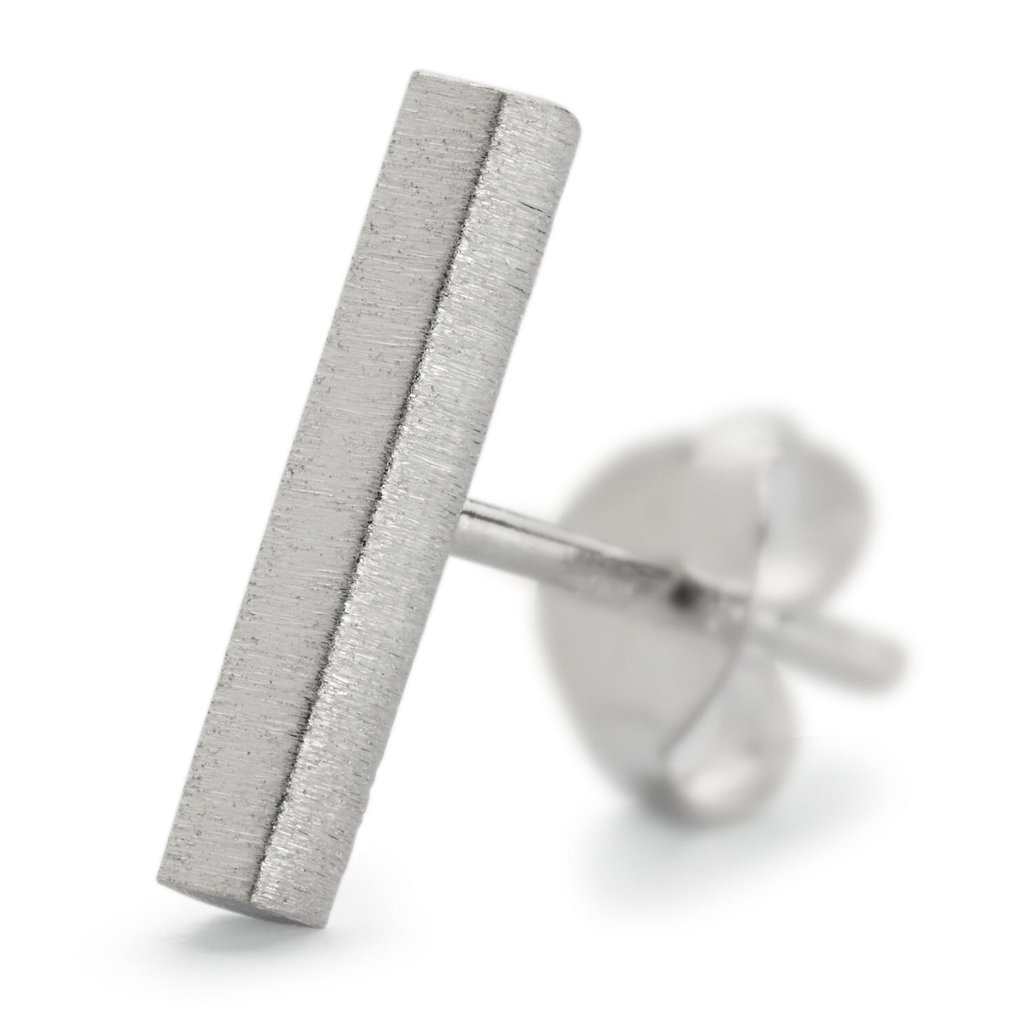 Stud earrings satin bar