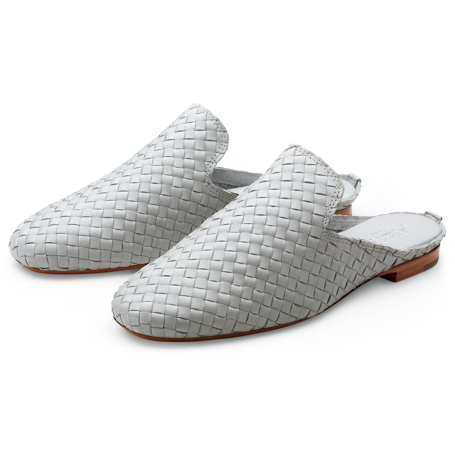 Women's slip-on shoes braided