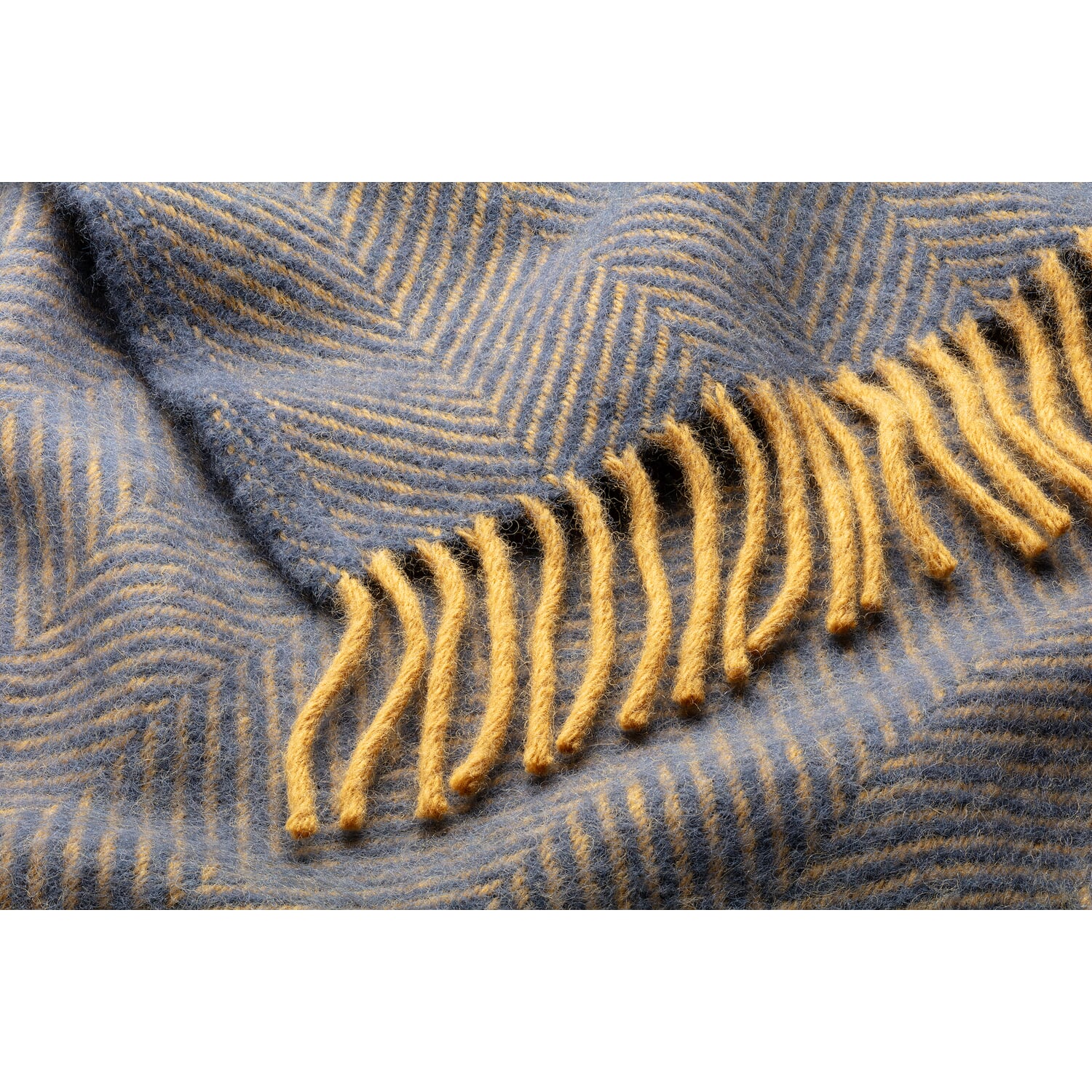 Virgin wool blanket herringbone