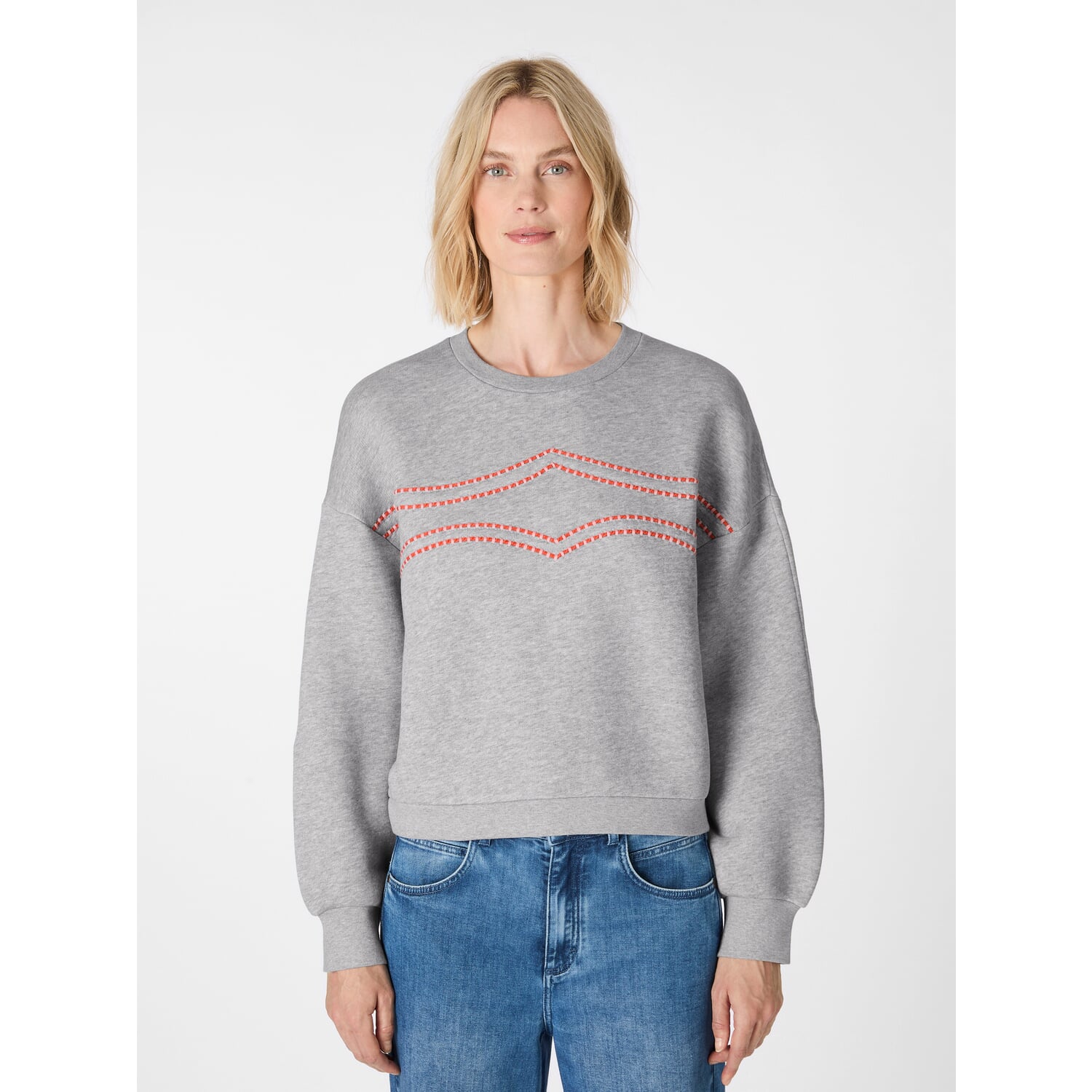 Women's sweatshirt with embroidery