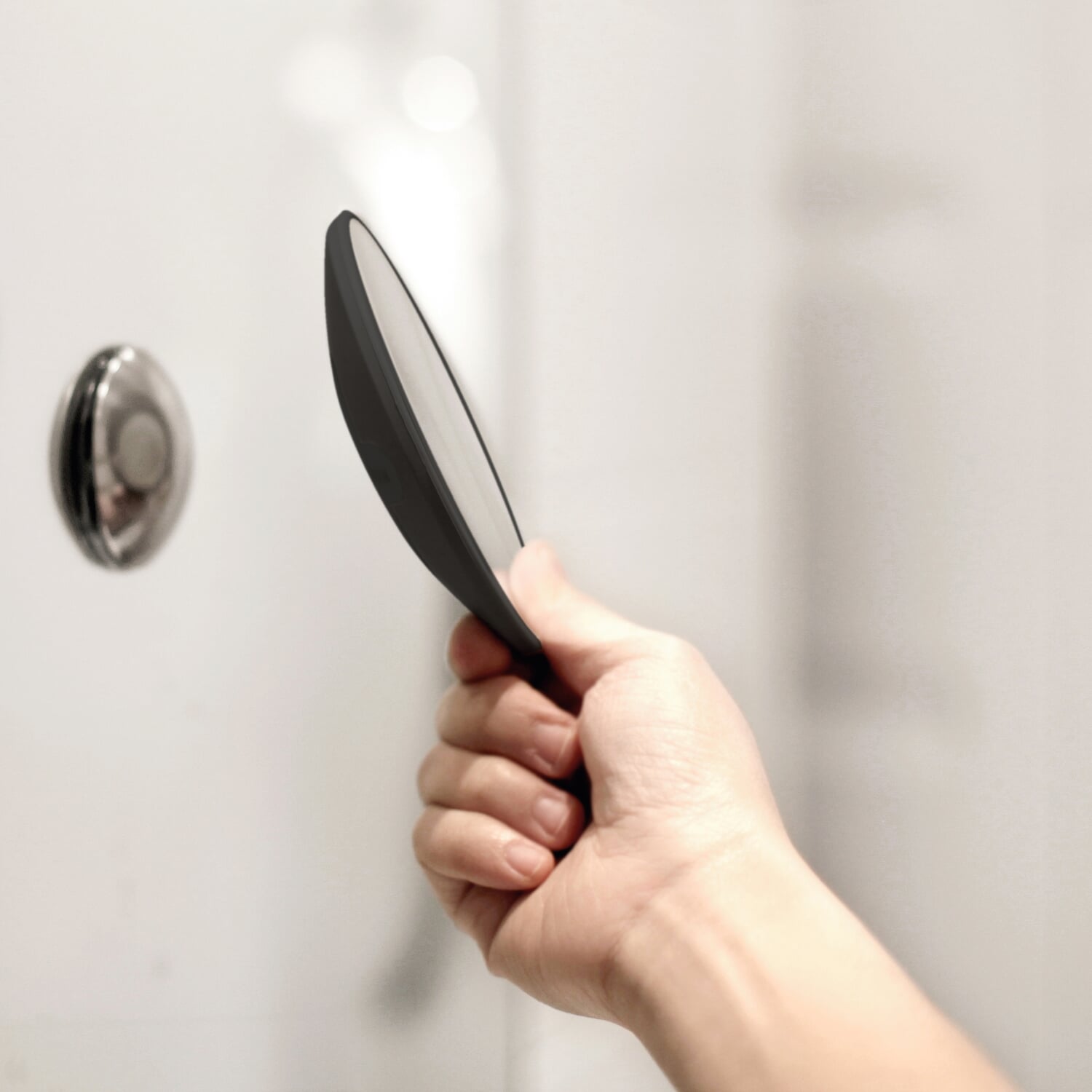 Magnifying mirror Bo