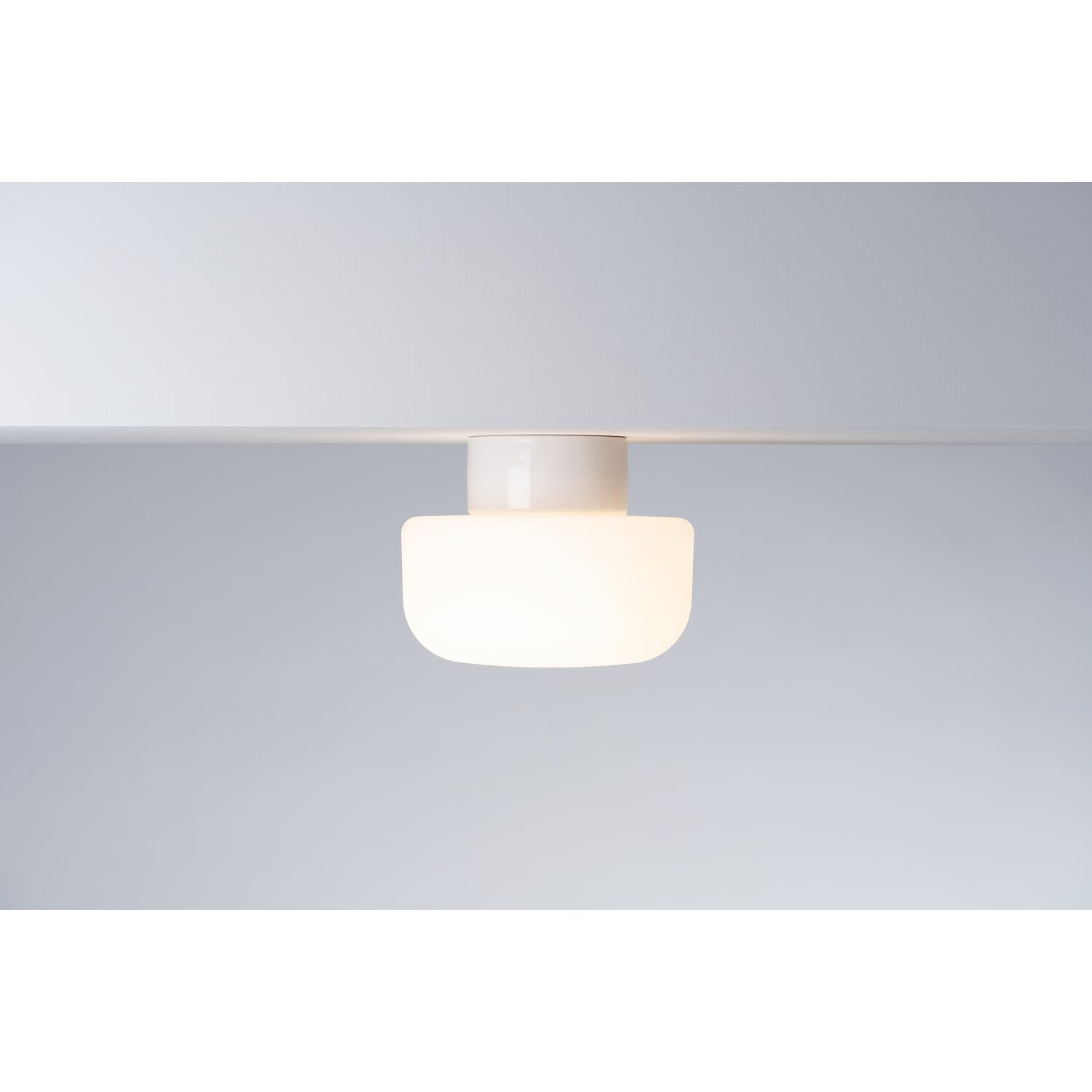 Solenne wall and ceiling light