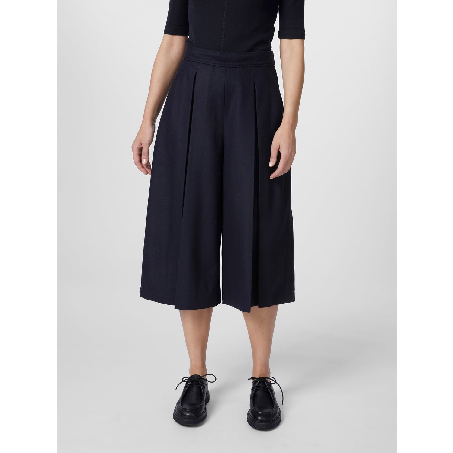 Ladies' wool trouser skirt