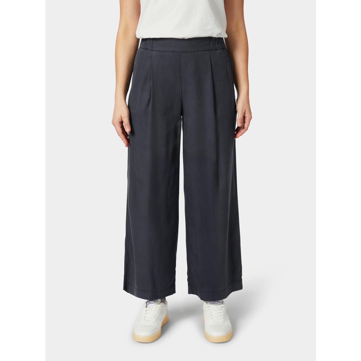Ladies' lyocell trousers