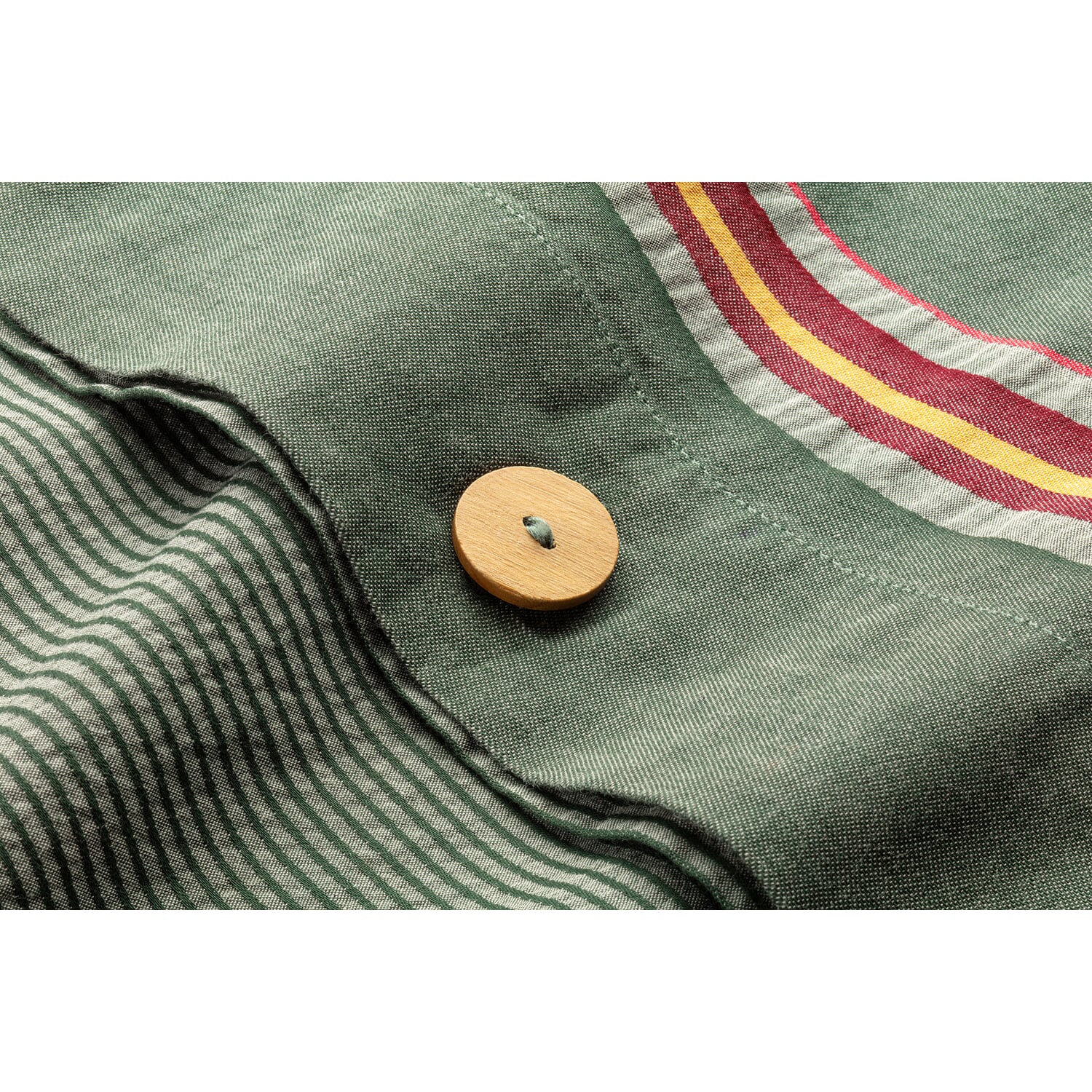 Reversible duvet cover striped