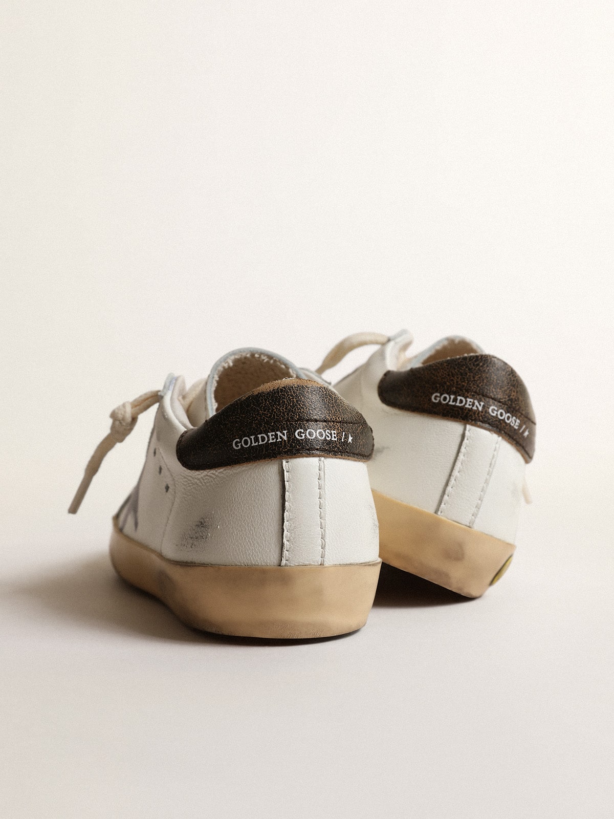 Super-Star Young in nappa with a printed star and black heel tab